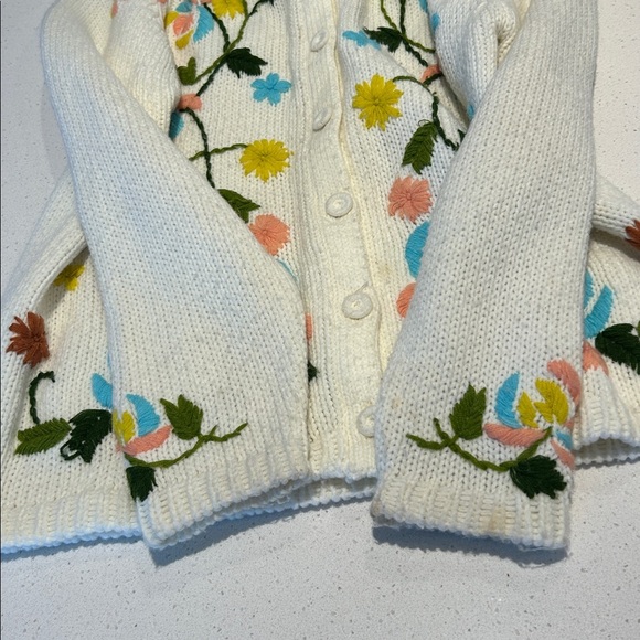 Vintage Acrylic Embroidered Floral Sweater Cardigan Made in Korea Size M - L - Picture 7 of 13